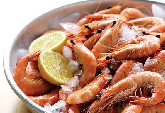 Fresh prawns with lemon and seafood sauce | Cooking, Food, What to cook